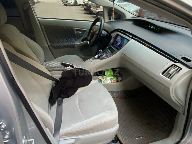 Toyota Prius 2013, 286,000 km - 1.8 l - Bakı