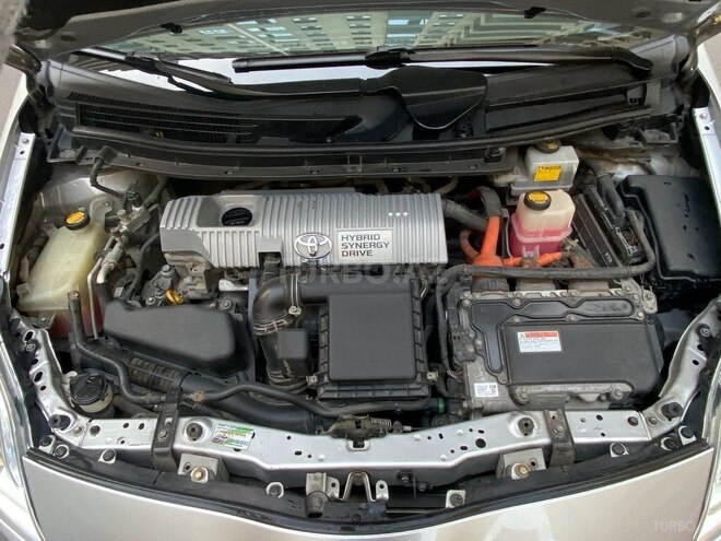 Toyota Prius 2013, 286,000 km - 1.8 l - Bakı