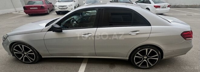 Mercedes E 220 d 2015, 177,500 km - 2.2 л - Bakı
