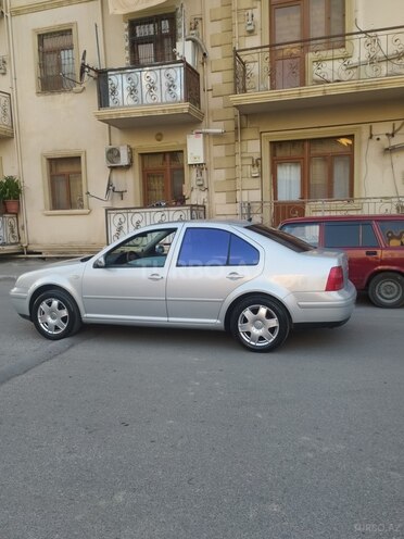 Volkswagen Bora 2000, 327,050 km - 1.6 l - Bakı