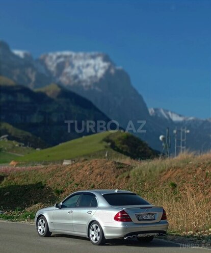 Mercedes E 220 d 2004, 402,000 km - 2.2 l - Quba