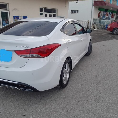 Hyundai Elantra 2011, 119,000 km - 1.6 l - Ucar