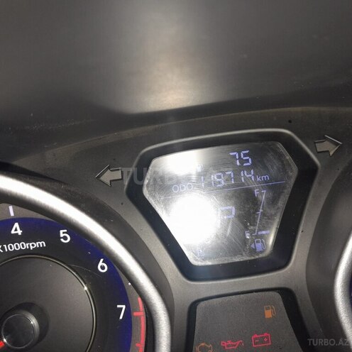 Hyundai Elantra 2011, 119,000 km - 1.6 l - Ucar