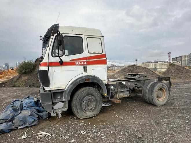 Mercedes Actros 1844 1996, 690,000 km - 12.0 l - Bakı