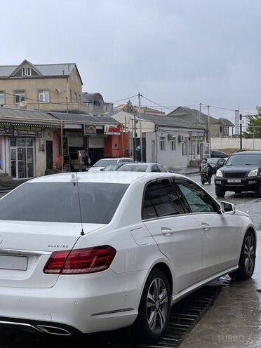 Mercedes E 220 d 2015, 94,000 km - 2.2 л - Bakı