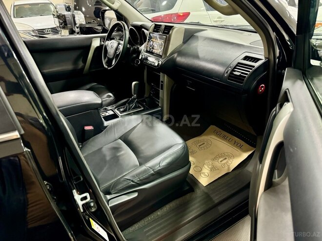 Toyota Land Cruiser Prado-18