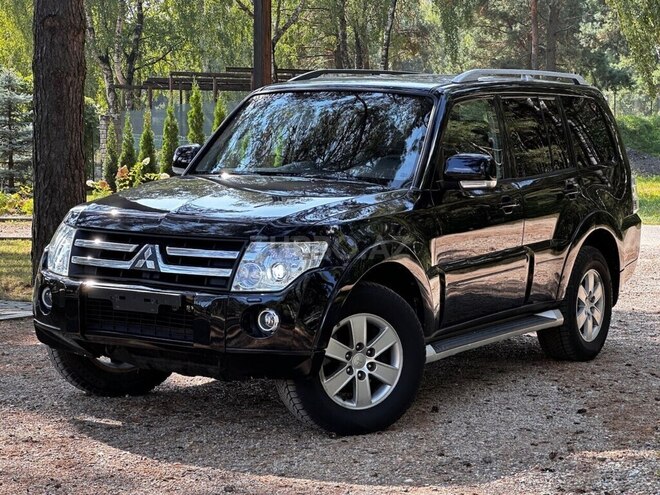 Mitsubishi Pajero 2008, 140,000 km - 3.0 l - Quba