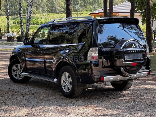 Mitsubishi Pajero 2008, 140,000 km - 3.0 l - Quba