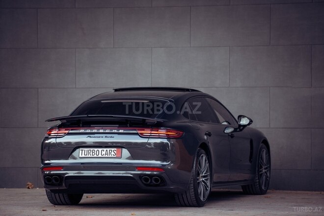 Porsche Panamera Turbo-5