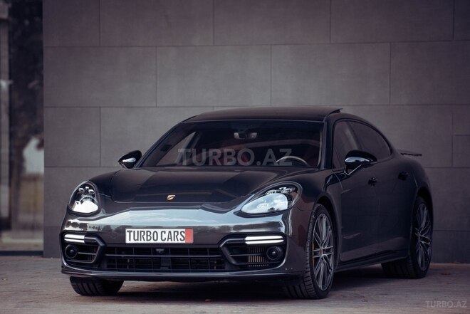 Porsche Panamera Turbo-2