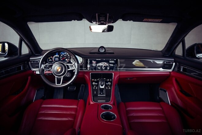 Porsche Panamera Turbo-13