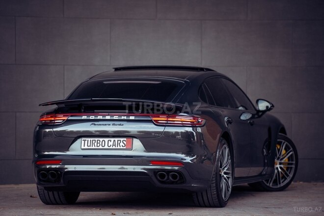 Porsche Panamera Turbo-7