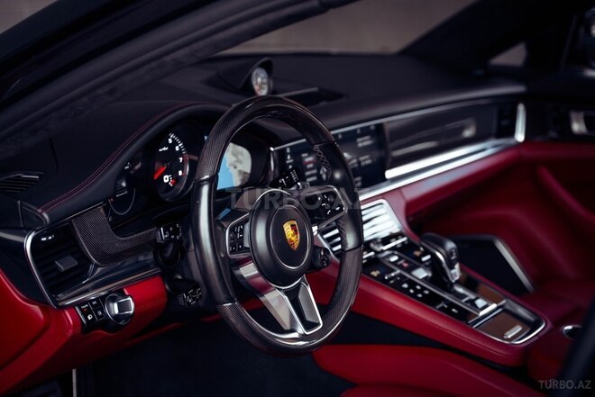 Porsche Panamera Turbo-9