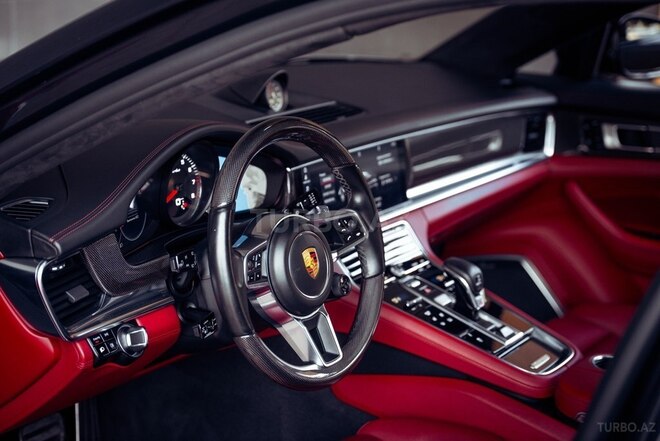Porsche Panamera Turbo-10