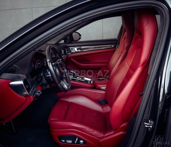Porsche Panamera Turbo-15