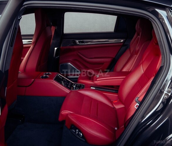 Porsche Panamera Turbo-21
