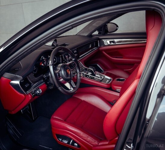 Porsche Panamera Turbo-14