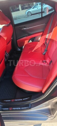 Toyota Camry-9