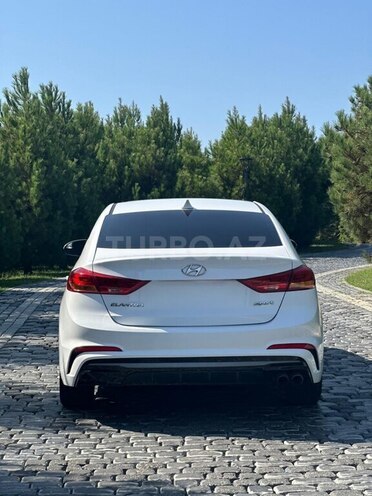 Hyundai Elantra 2016, 175,418 km - 1.6 l - Şəmkir