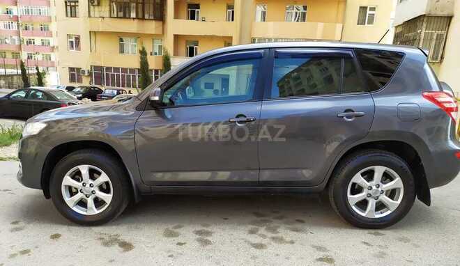 Toyota RAV4 2011, 178,000 km - 2.0 l - Bakı