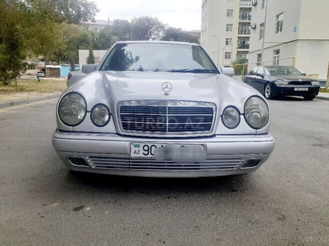 Mercedes E 240 1999, 298,000 km - 2.4 л - Sumqayıt