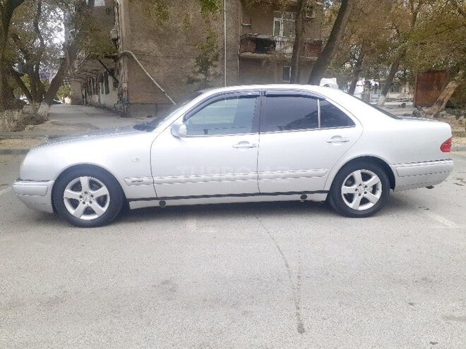 Mercedes E 240 1999, 298,000 km - 2.4 л - Sumqayıt