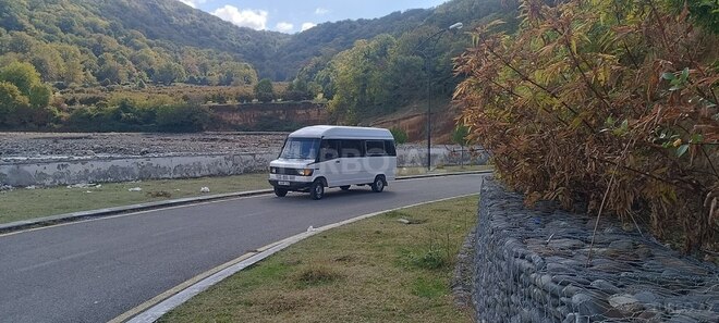 Mercedes 208 D 1992, 300,000 km - 2.5 l - Balakən