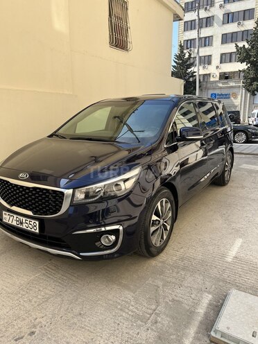 Kia Carnival-2