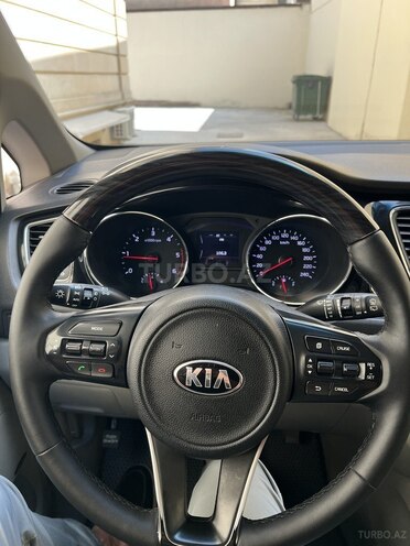 Kia Carnival-6