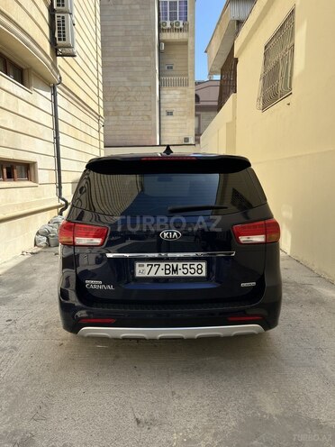 Kia Carnival-3