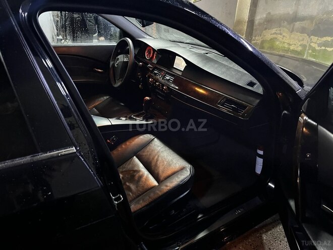 BMW 528 2006, 240,000 km - 2.5 l - Bakı
