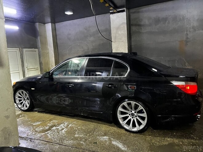 BMW 528 2006, 240,000 km - 2.5 l - Bakı