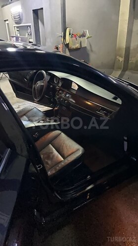 BMW 528 2006, 240,000 km - 2.5 l - Bakı