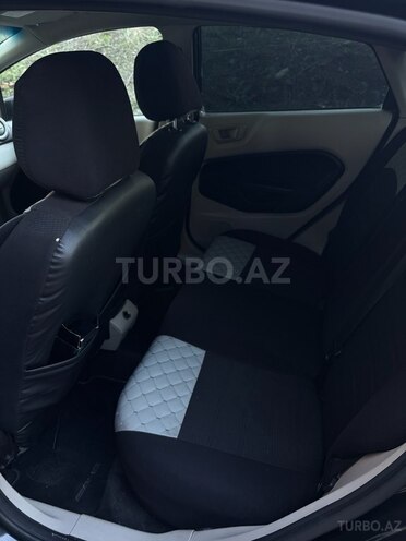 Ford Fiesta 2013, 230,000 km - 1.6 л - Gəncə