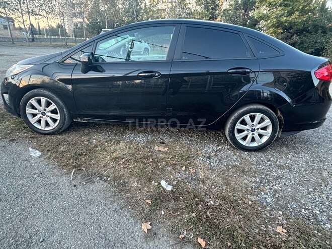Ford Fiesta 2013, 230,000 km - 1.6 л - Gəncə