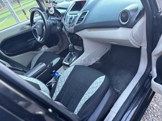 Ford Fiesta 2013, 230,000 km - 1.6 л - Gəncə