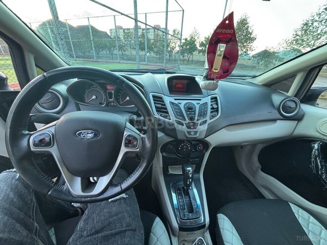 Ford Fiesta 2013, 230,000 km - 1.6 л - Gəncə