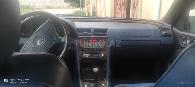 Mercedes C 240 1998, 250,000 km - 2.4 l - Tovuz