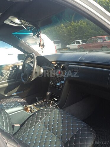 Mercedes E 240 1998, 354,997 km - 2.4 л - Zaqatala