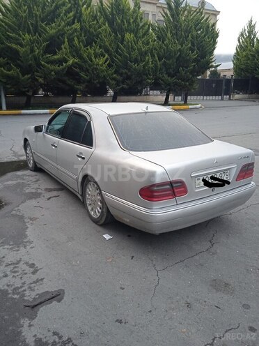 Mercedes E 240 1998, 354,997 km - 2.4 л - Zaqatala