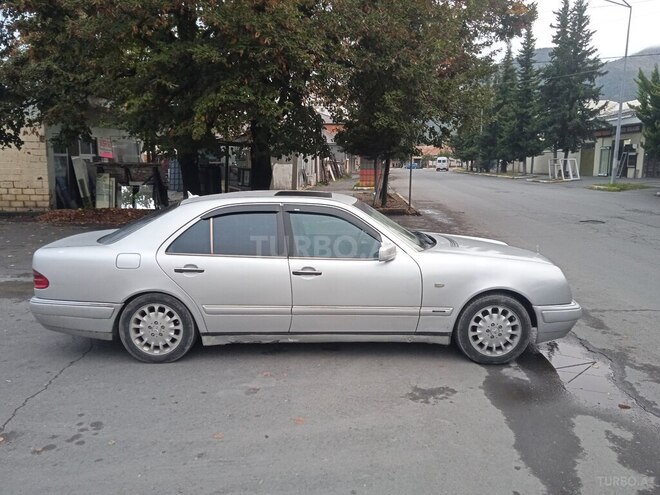 Mercedes E 240 1998, 354,997 km - 2.4 л - Zaqatala
