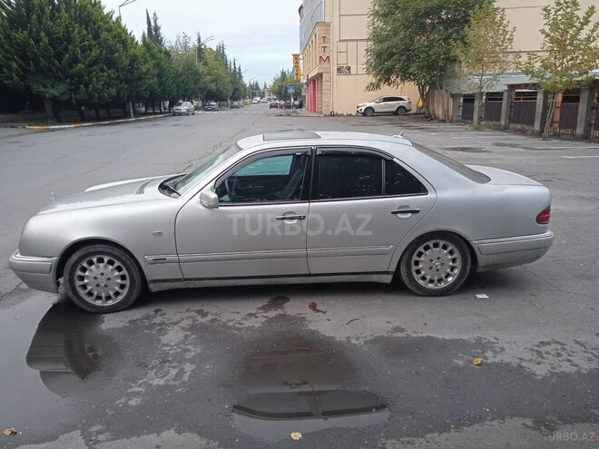 Mercedes E 240 1998, 354,997 km - 2.4 л - Zaqatala