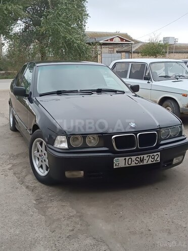 BMW 320 1993, 450,000 km - 2.0 l - Salyan