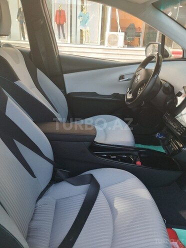 Toyota Prius 2019, 97,000 km - 1.8 л - Bakı