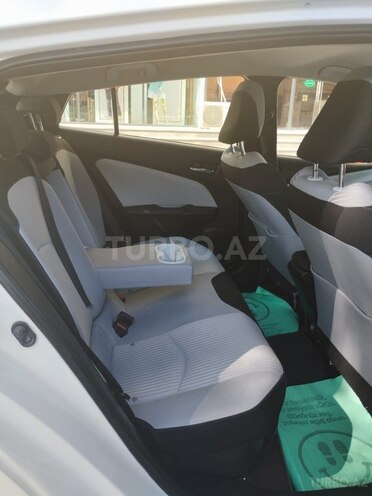 Toyota Prius 2019, 97,000 km - 1.8 л - Bakı