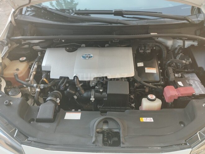 Toyota Prius 2019, 97,000 km - 1.8 л - Bakı