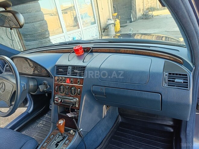Mercedes C 200 1997, 540,000 km - 2.0 l - Qobustan