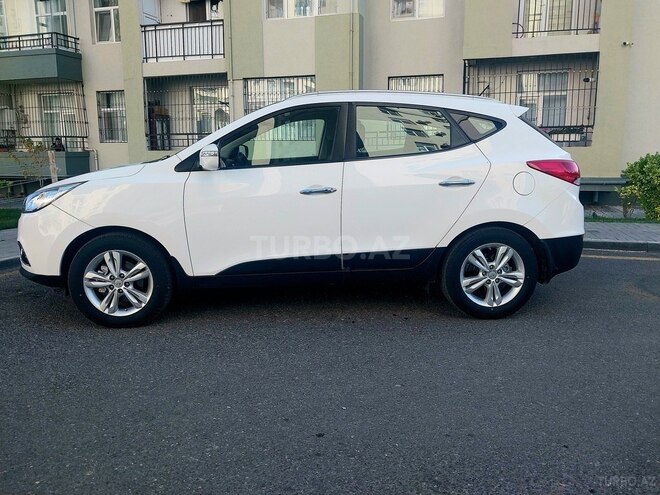 Hyundai ix35 2013, 166,000 km - 2.0 л - Bakı