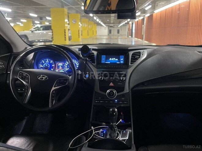 Hyundai Grandeur 2015, 205,000 km - 2.2 l - Bakı