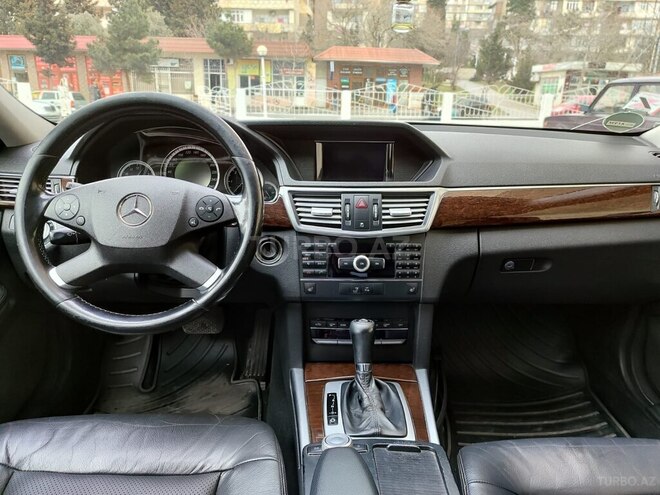 Mercedes E 220 d 2009, 240,000 km - 2.2 l - Bakı